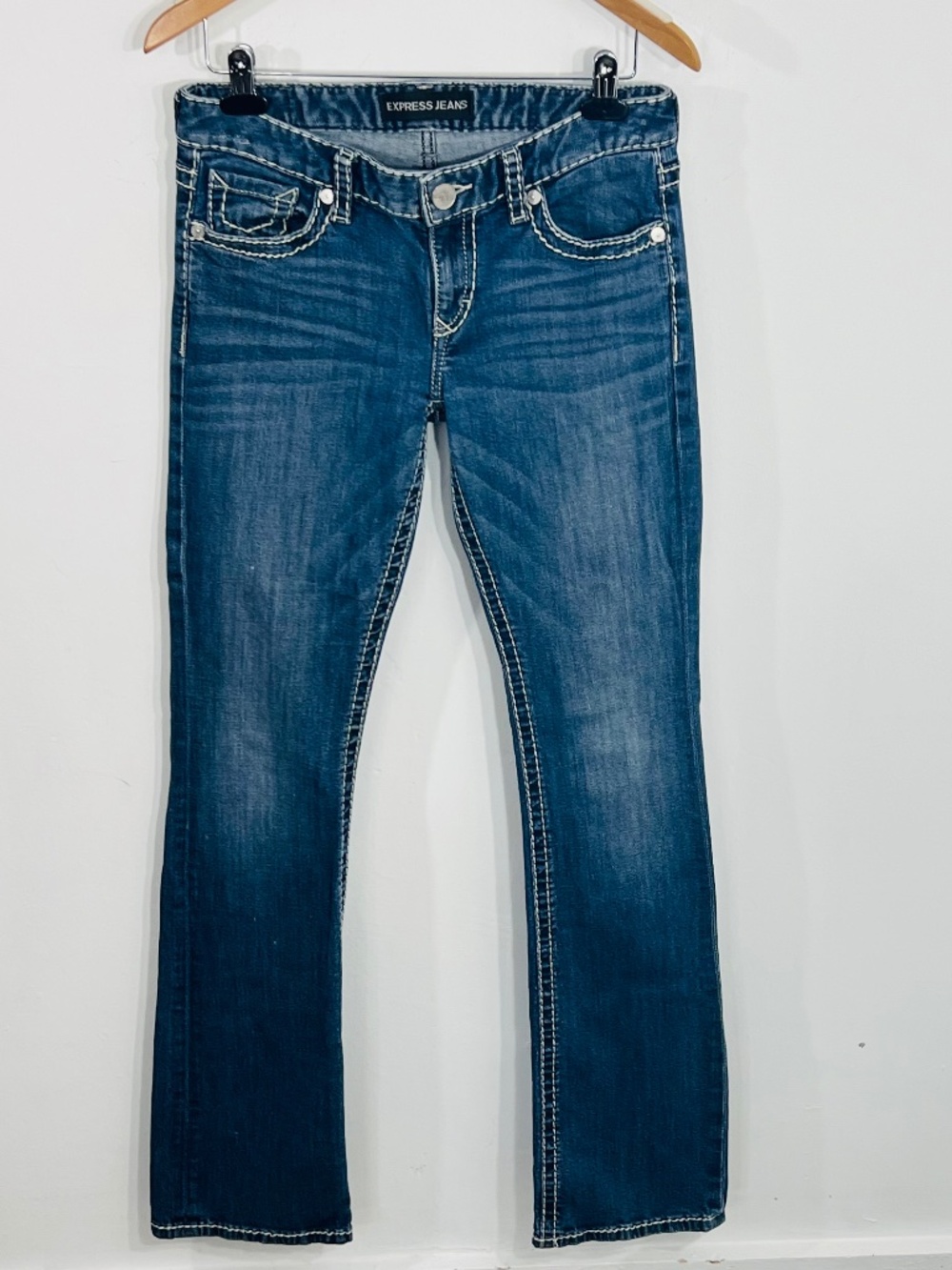 Express Barely Boot Stella Low Rise Jeans Classic 5 Pocket Flattering Stitching